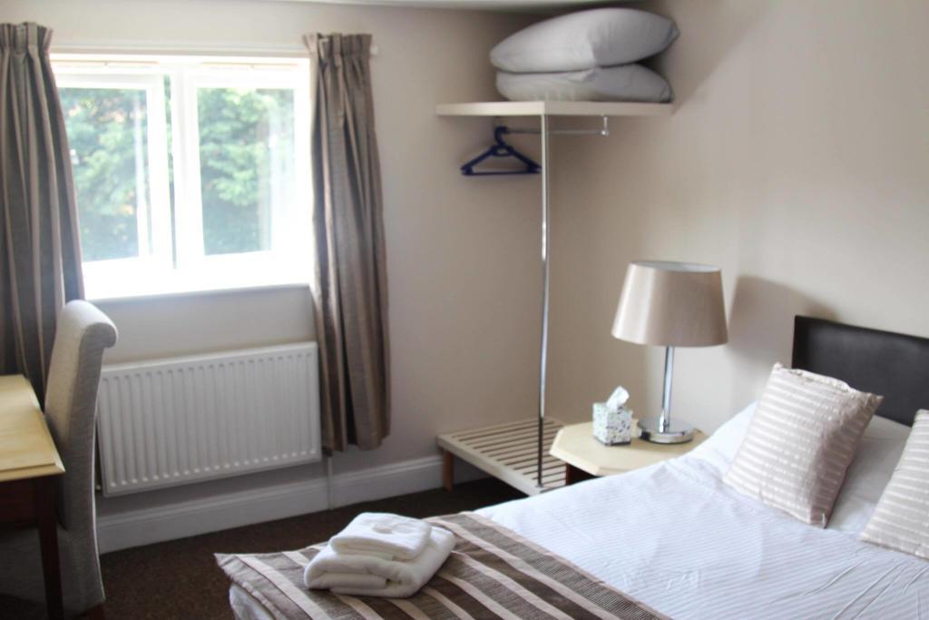 Hotel The Waggon And Horses Great Yeldham Esterno foto