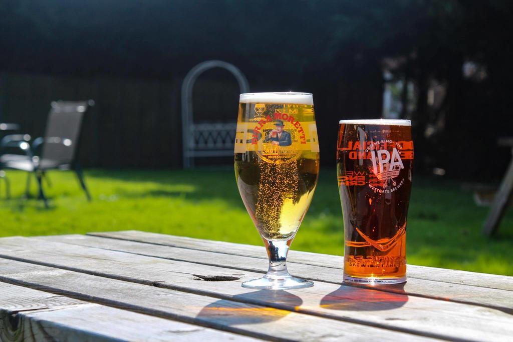Hotel The Waggon And Horses Great Yeldham Esterno foto