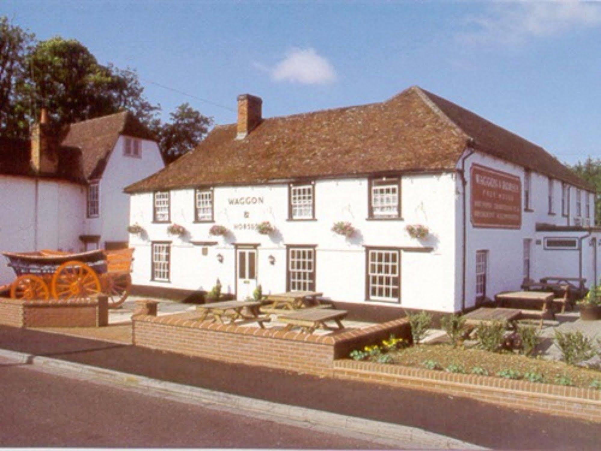 Hotel The Waggon And Horses Great Yeldham Esterno foto